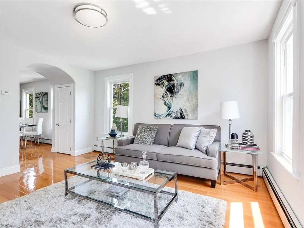 3 bed, 2 bath apartment for rent at 185 Harvard St Unit 2, Cambridge — photo 4 of 33
