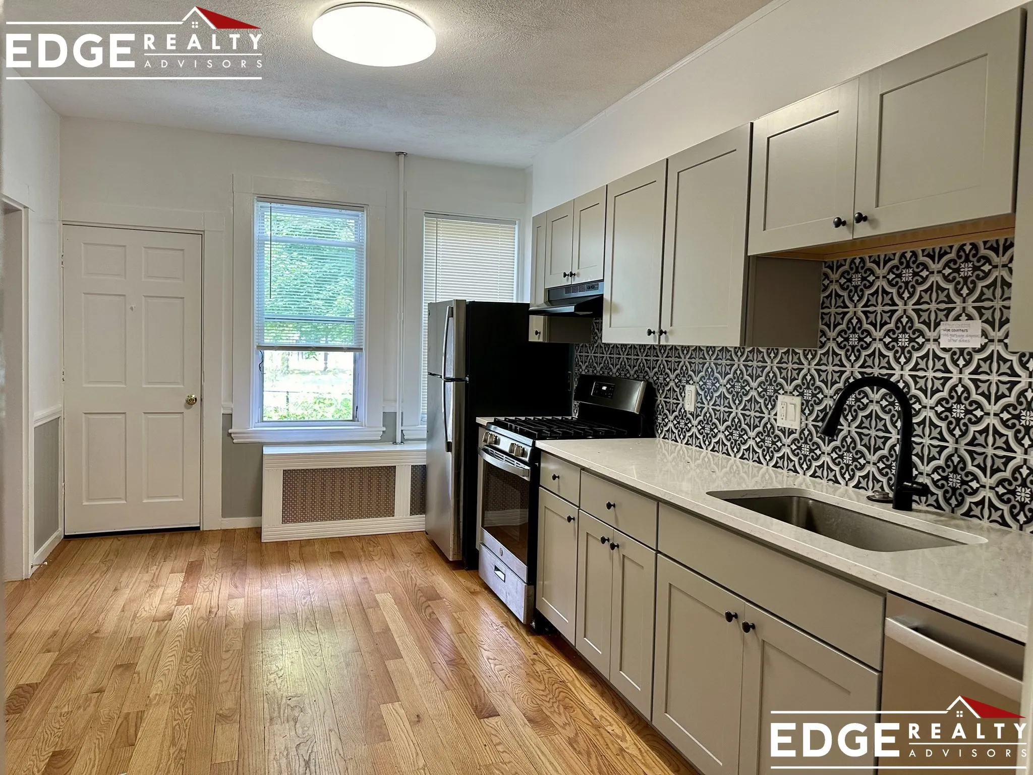 3 bed, 1 bath apartment for rent at 185 High St Unit 1, Jamaica Plain
