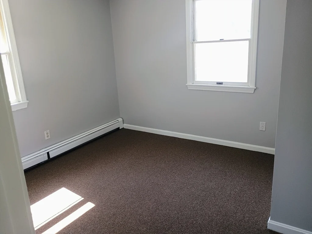 3 bed, 1 bath apartment for rent at 185 High St Unit 2L, Taunton — photo 7 of 8