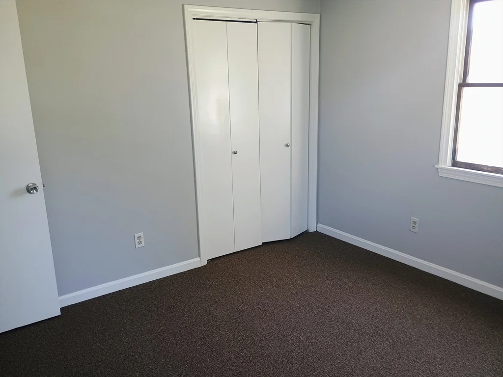 3 bed, 1 bath apartment for rent at 185 High St Unit 2L, Taunton — photo 8 of 8