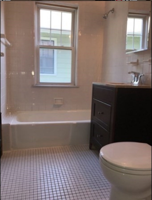 3 bed, 1 bath apartment for rent at 185 Huron Ave Unit 1, Observatory Hill — photo 9 of 10