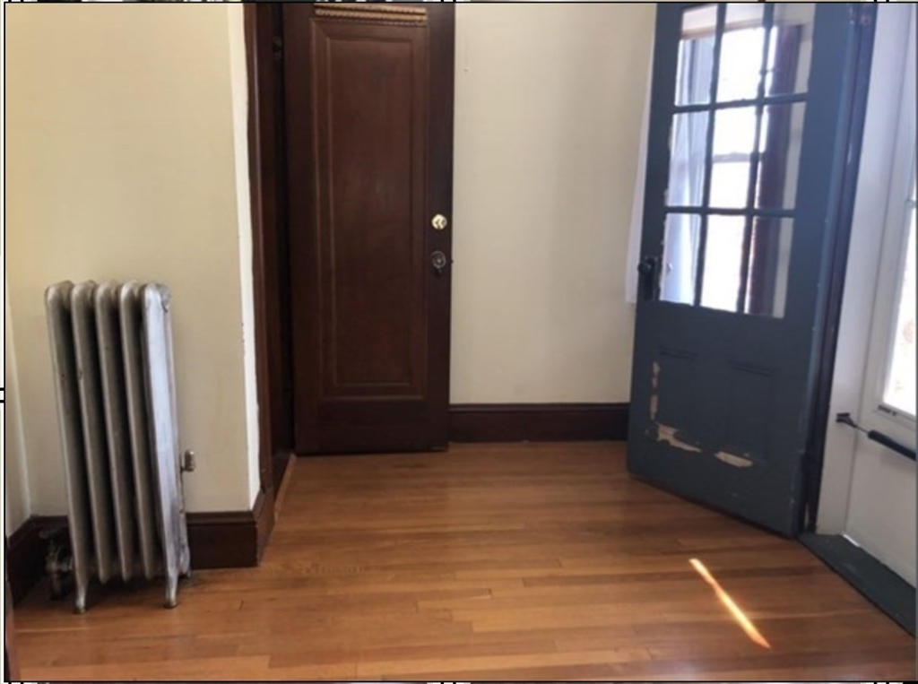 3 bed, 1 bath apartment for rent at 185 Huron Ave Unit 1, Observatory Hill — photo 8 of 10
