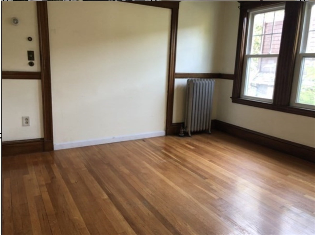3 bed, 1 bath apartment for rent at 185 Huron Ave Unit 1, Observatory Hill — photo 6 of 10