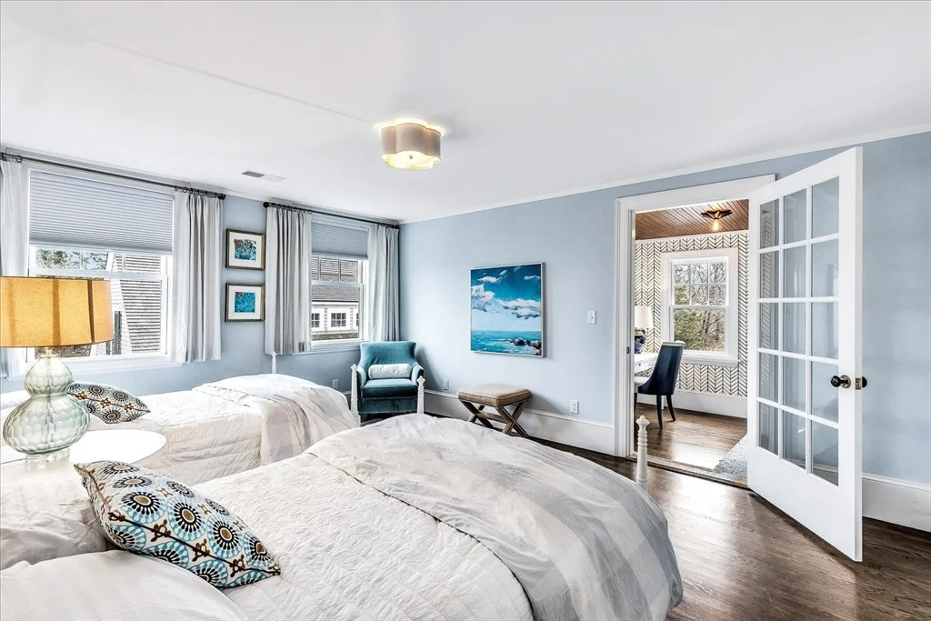 5 bed, 3 bath apartment for rent at 185 Jerusalem Rd Unit 1, Cohasset — photo 8 of 18