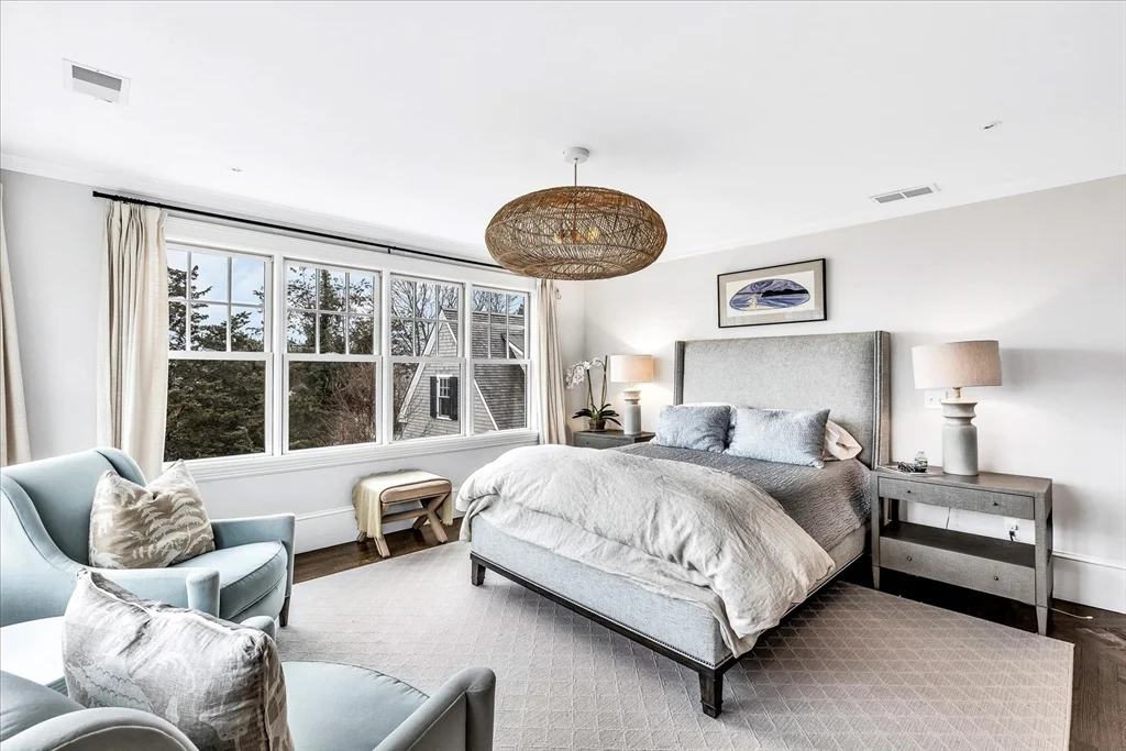 5 bed, 3 bath apartment for rent at 185 Jerusalem Rd Unit 1, Cohasset — photo 12 of 18