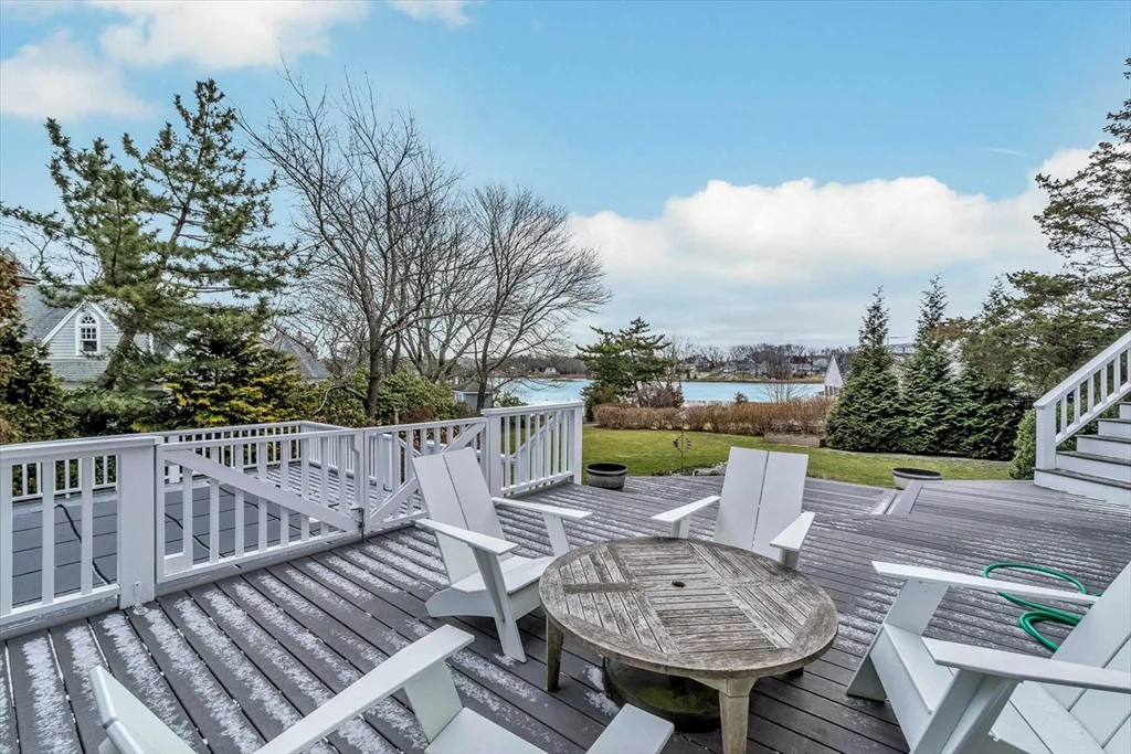 5 bed, 3 bath apartment for rent at 185 Jerusalem Rd Unit 1, Cohasset — photo 15 of 18