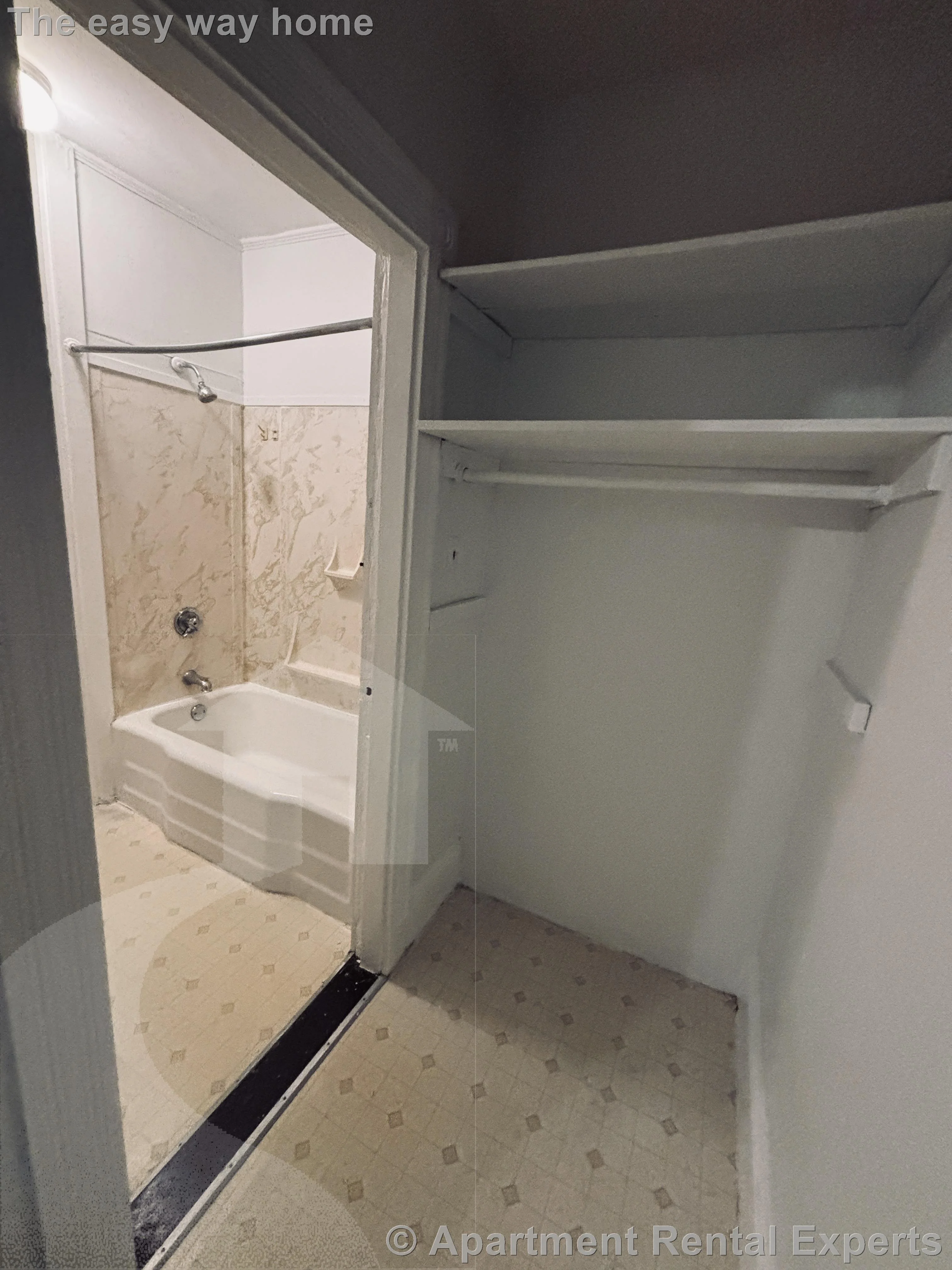 Studio bed, 1 bath apartment for rent at 185 Lowell St Unit 1R, Spring Hill — photo 5 of 7