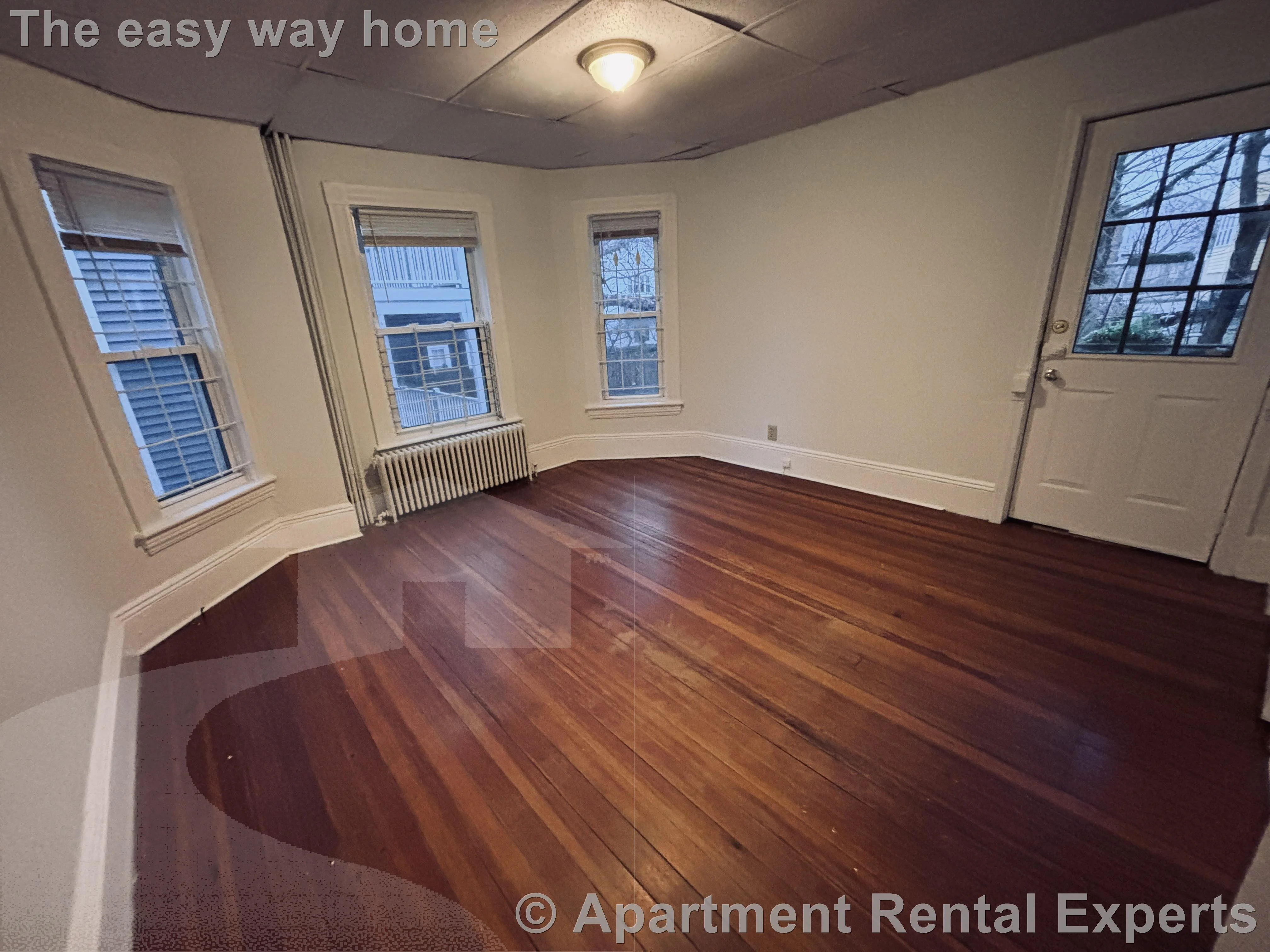 Studio bed, 1 bath apartment for rent at 185 Lowell St Unit 1R, Spring Hill — photo 2 of 7