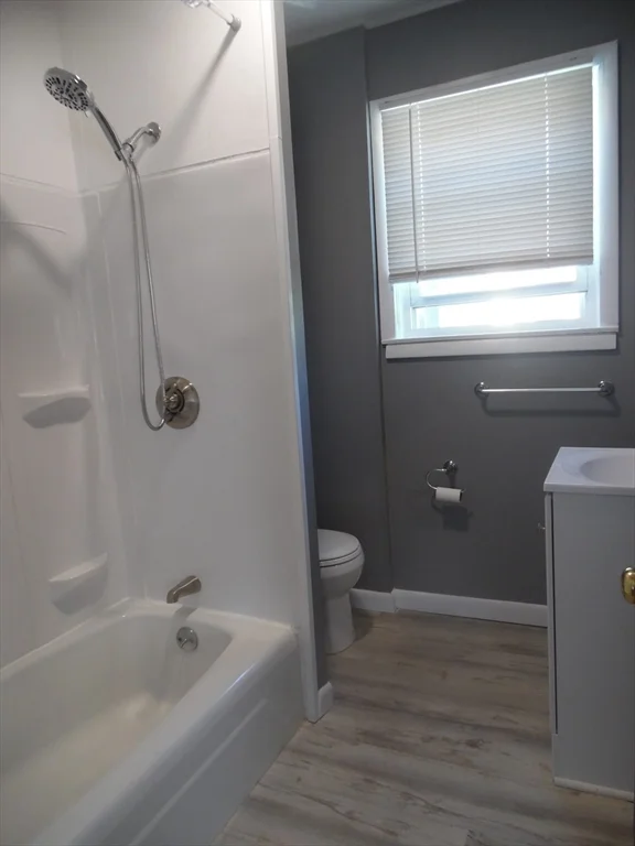 2 bed, 1 bath apartment for rent at 185 Mason St Unit 2, Fall River — photo 5 of 9