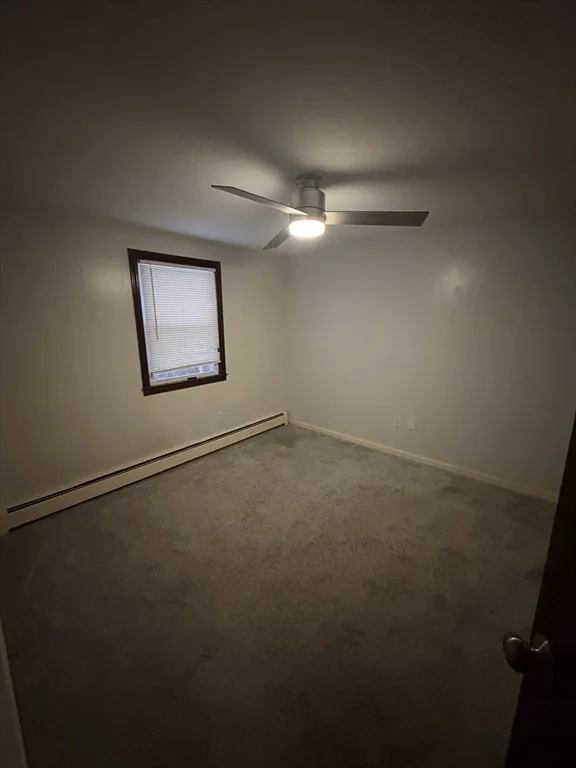 2 bed, 1 bath apartment for rent at 185 Middle St Unit 185, Springfield — photo 6 of 9