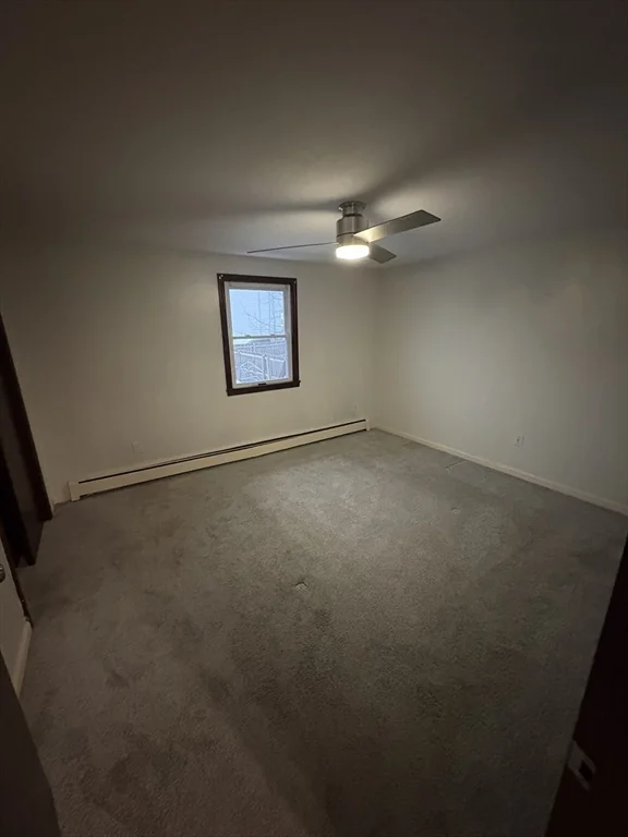 2 bed, 1 bath apartment for rent at 185 Middle St Unit 185, Springfield — photo 5 of 9