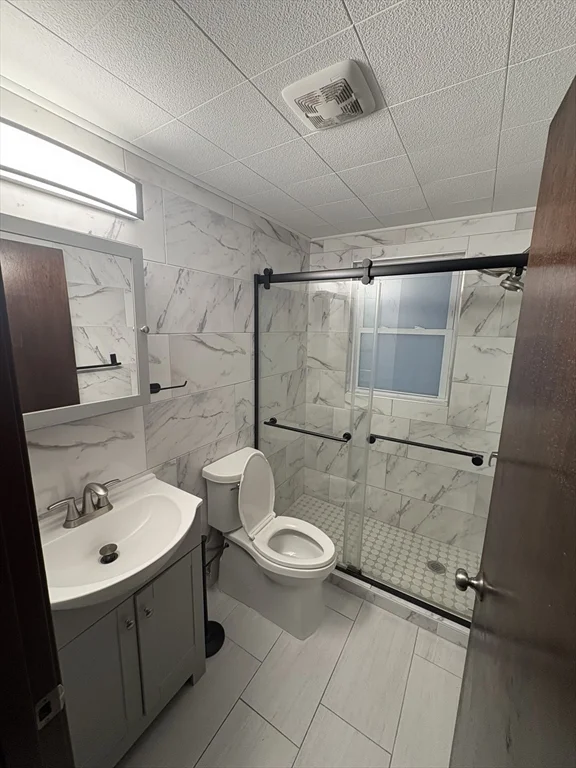 2 bed, 1 bath apartment for rent at 185 Middle St Unit 185, Springfield — photo 7 of 9