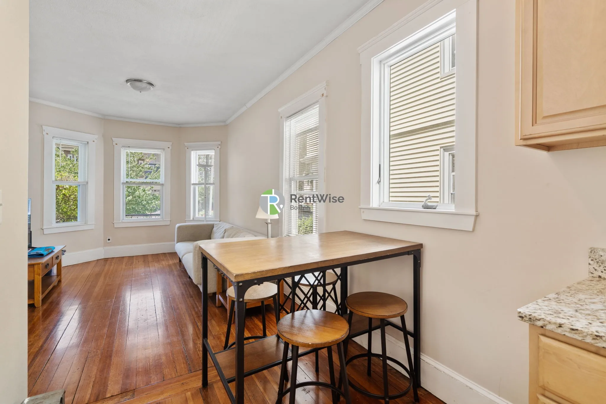 5 bed, 2 bath apartment for rent at 185 Powder House Boulevard Unit 2, West Somerville — photo 14 of 37