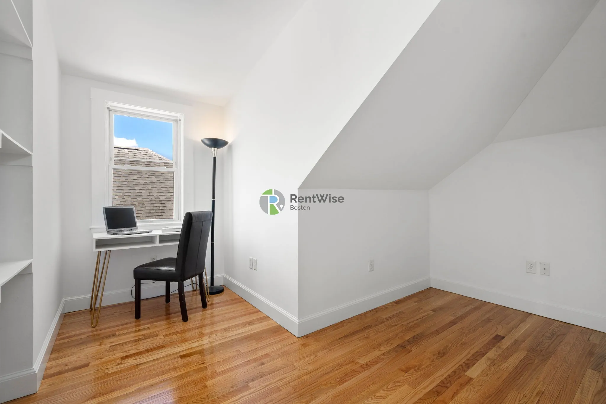 5 bed, 2 bath apartment for rent at 185 Powder House Boulevard Unit 2, West Somerville — photo 6 of 37