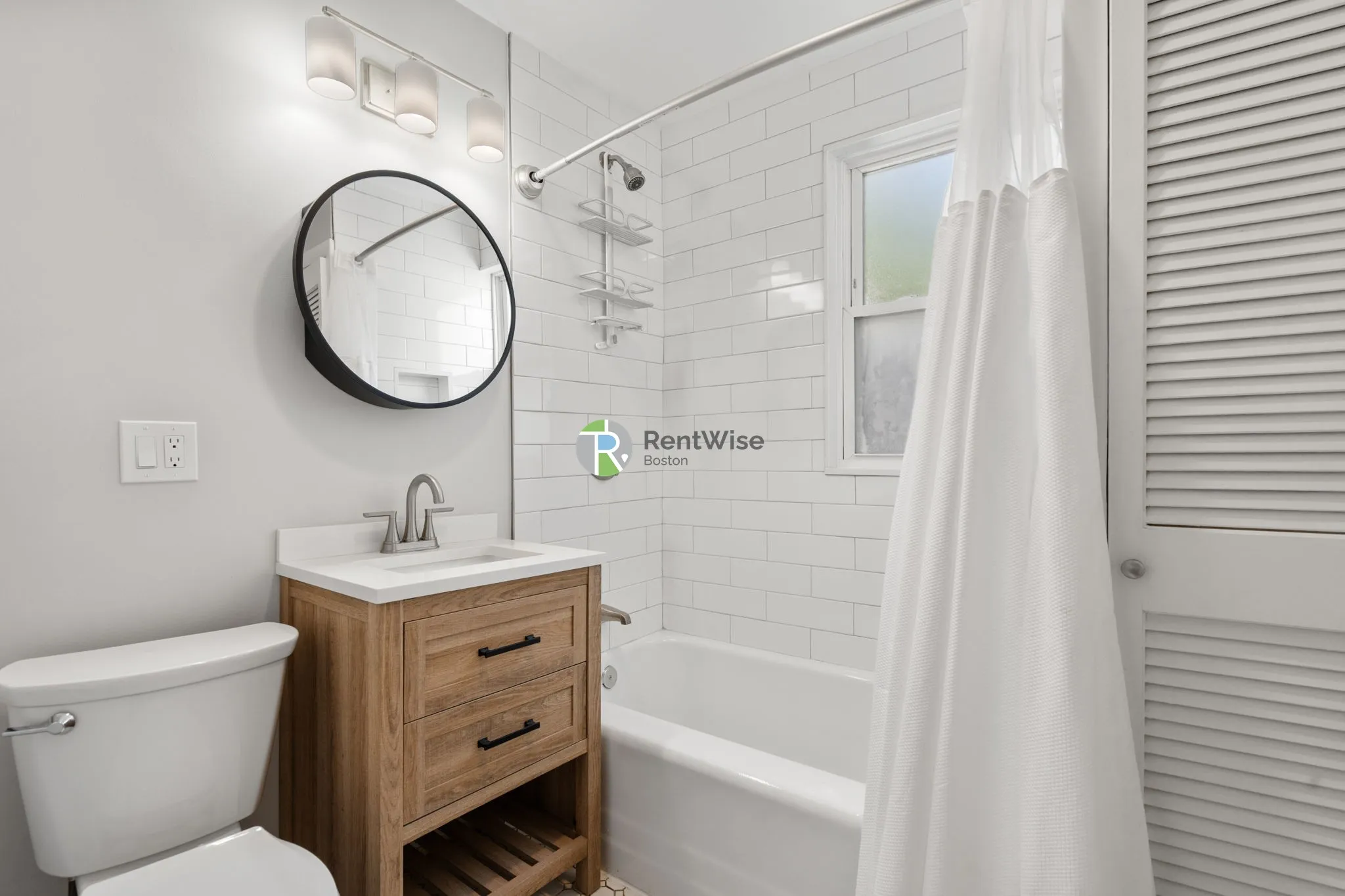 5 bed, 2 bath apartment for rent at 185 Powder House Boulevard Unit 2, West Somerville — photo 4 of 37