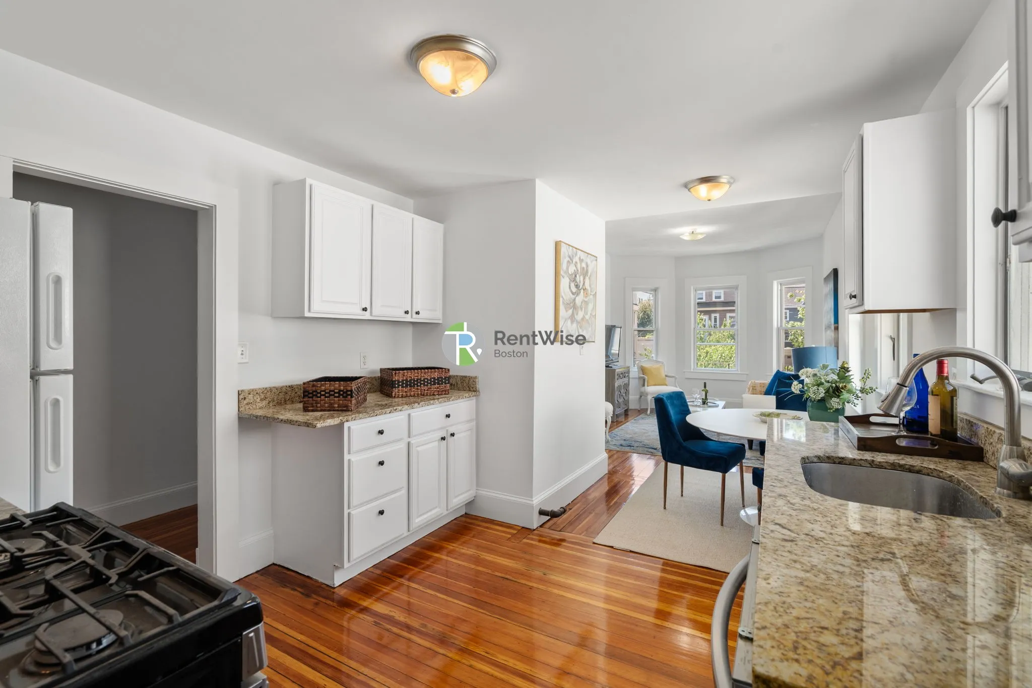 5 bed, 2 bath apartment for rent at 185 Powder House Boulevard Unit 2, West Somerville — photo 2 of 37
