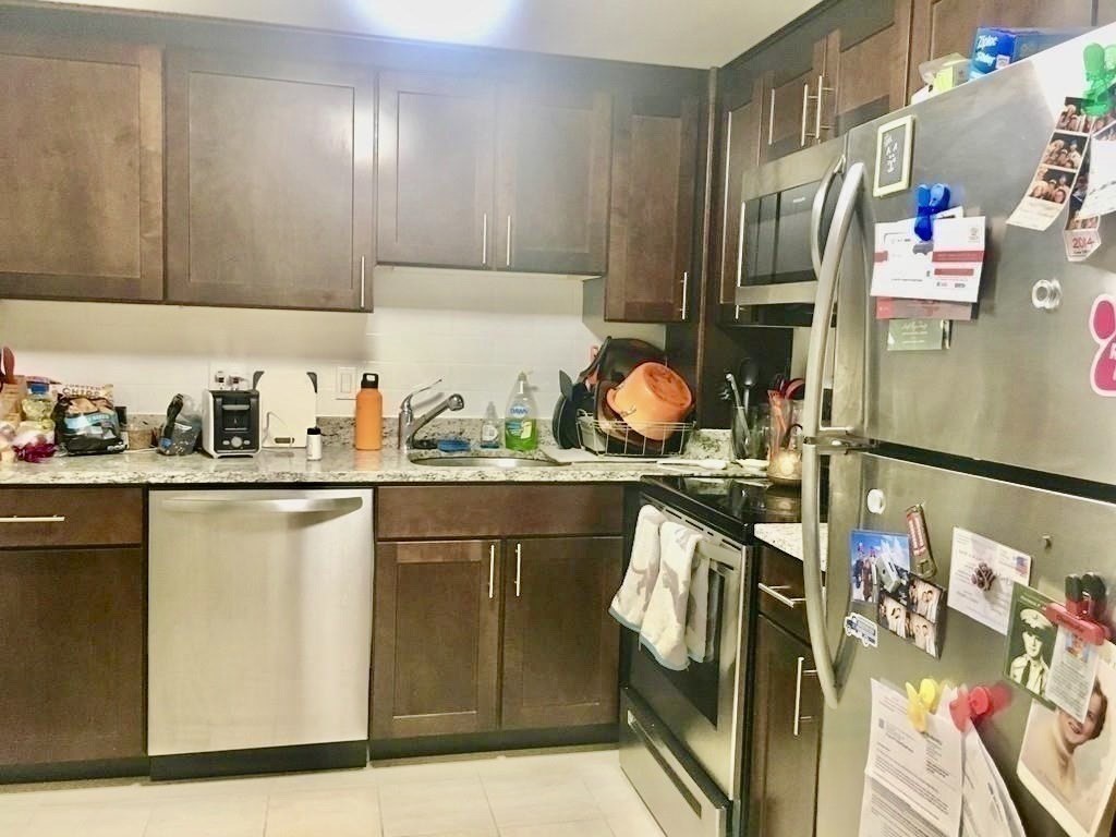 1 bed, 1 bath apartment for rent at 185 Quincy Shore Dr Unit A87, Quincy — photo 9 of 14