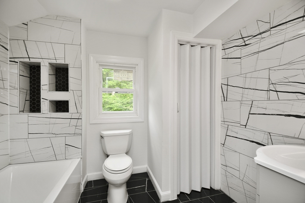 4 bed, 2 bath apartment for rent at 185 S Ashburnham Rd, Westminster — photo 13 of 26