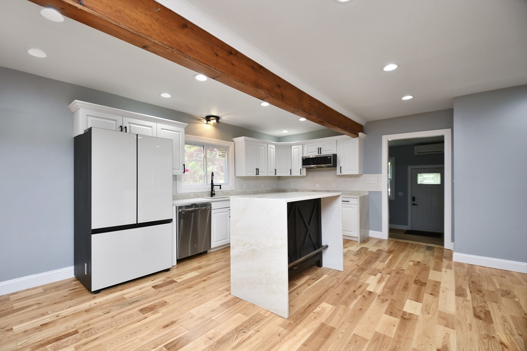 4 bed, 2 bath apartment for rent at 185 S Ashburnham Rd, Westminster — photo 1 of 26