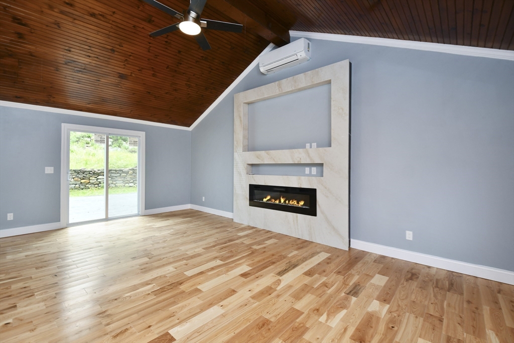 4 bed, 2 bath apartment for rent at 185 S Ashburnham Rd, Westminster — photo 5 of 26
