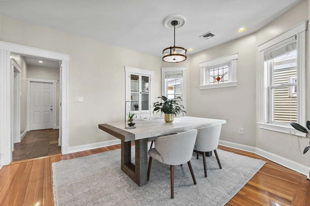 3 bed, 1 bath apartment for rent at 185 Savin Hill Ave Unit 3, Dorchester — photo 7 of 28
