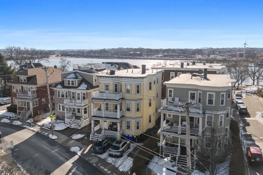 3 bed, 1 bath apartment for rent at 185 Savin Hill Ave Unit 3, Dorchester — photo 27 of 28