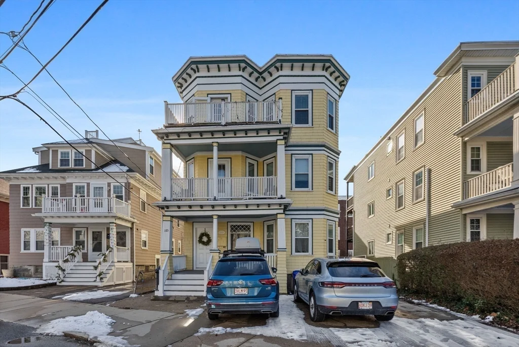 3 bed, 1 bath apartment for rent at 185 Savin Hill Ave Unit 3, Dorchester — photo 2 of 28