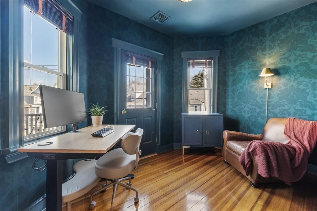3 bed, 1 bath apartment for rent at 185 Savin Hill Ave Unit 3, Dorchester — photo 24 of 28