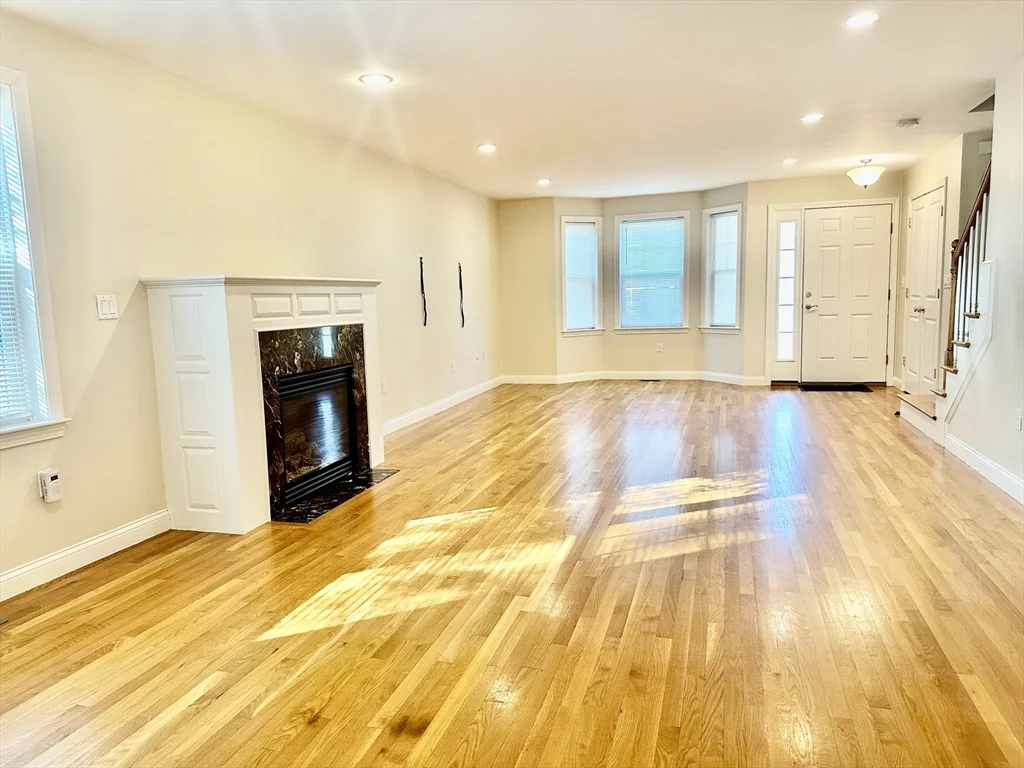 3 bed, 2 bath apartment for rent at 185 Summer St Unit 185, Watertown