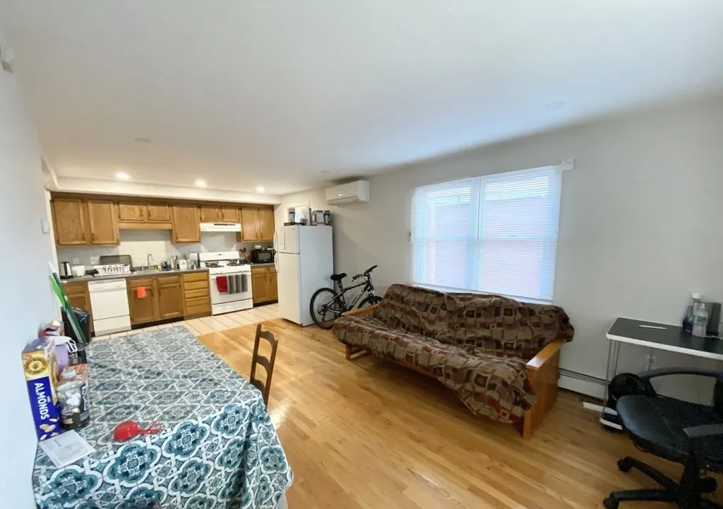 4 bed, 1 bath apartment for rent at 185 Sydney St Unit 1, Boston — photo 1 of 9