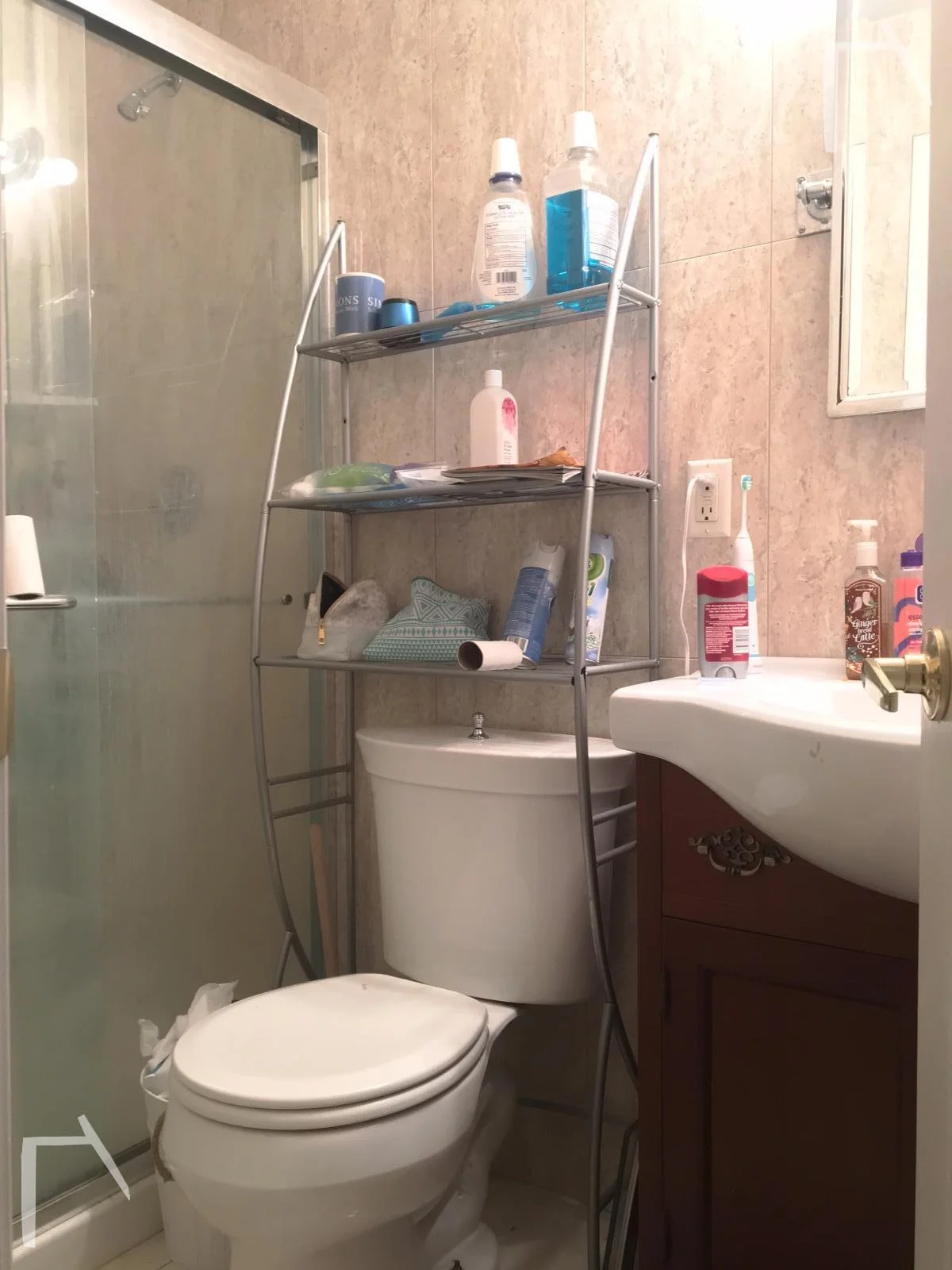 4 bed, 2 bath apartment for rent at 185 Winthrop Rd Unit 4, Aspinwall Hill — photo 3 of 20