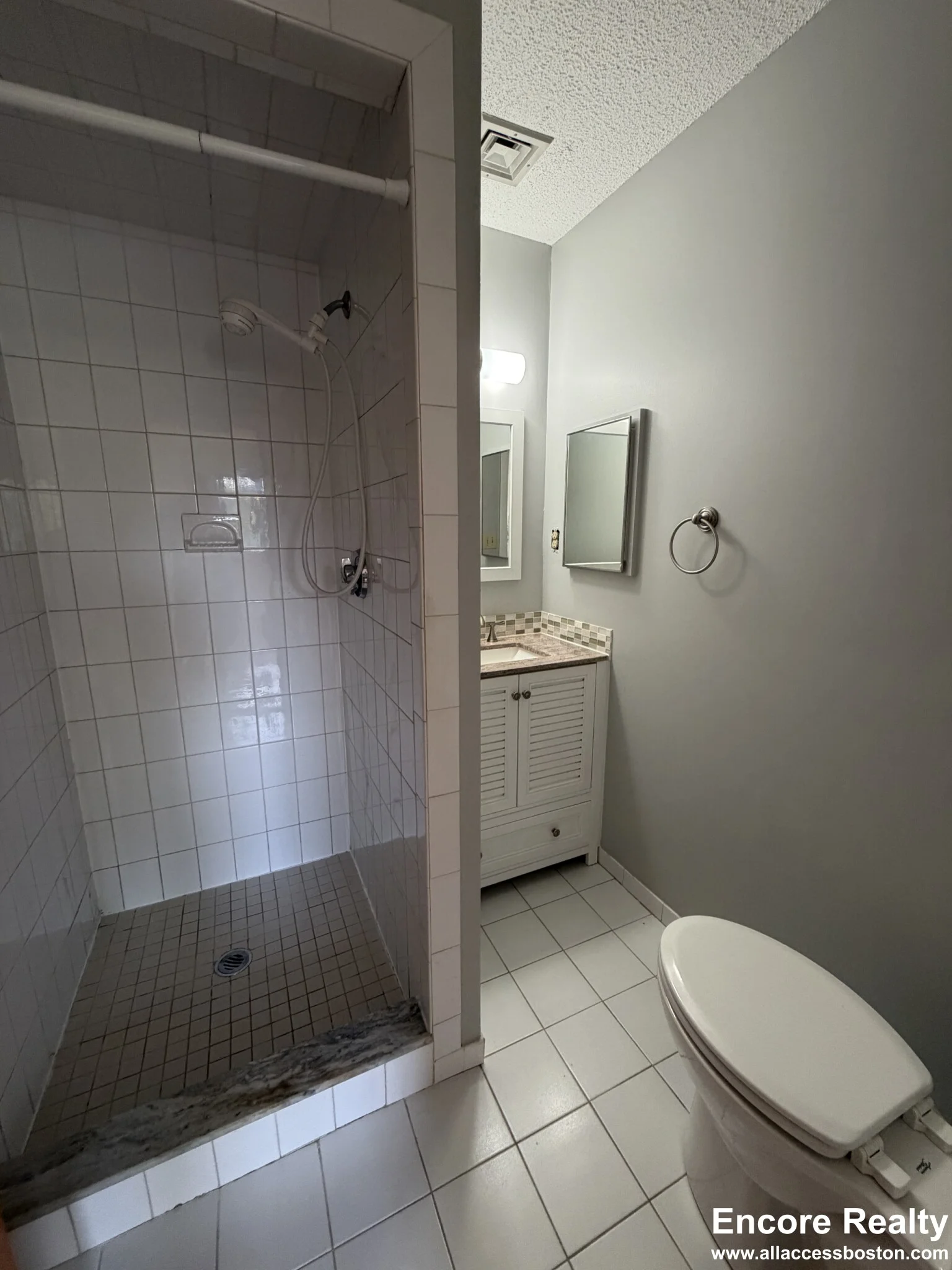 3 bed, 2 bath apartment for rent at 1850 Beacon St Unit 1850 -304, Brookline — photo 11 of 18