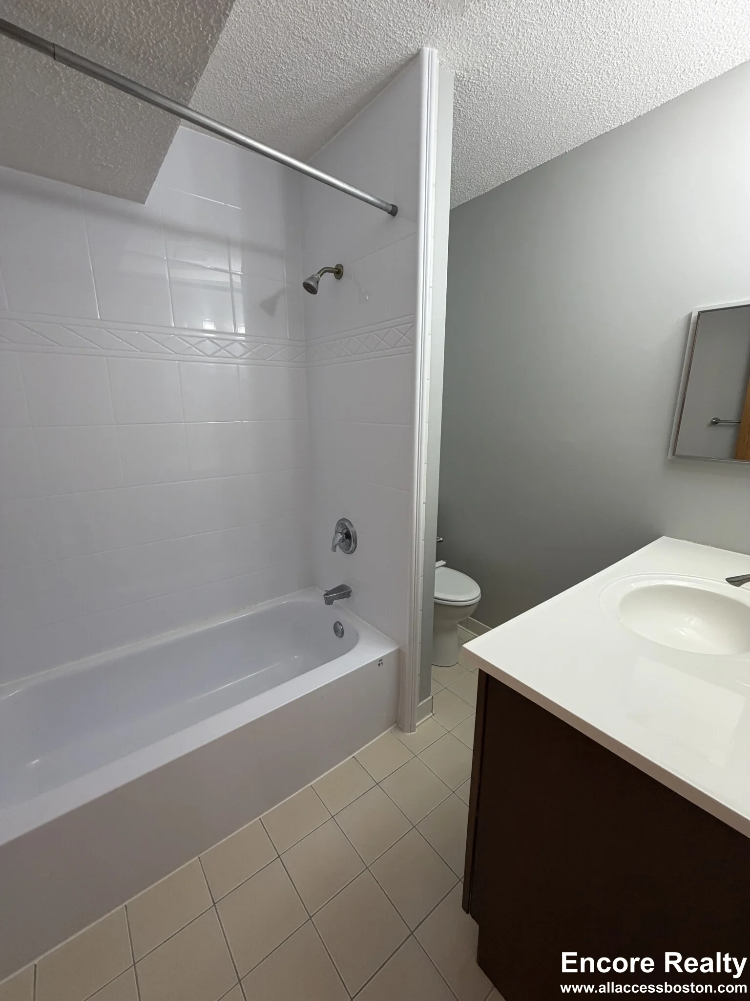 3 bed, 2 bath apartment for rent at 1850 Beacon St Unit 304, Brookline — photo 12 of 18
