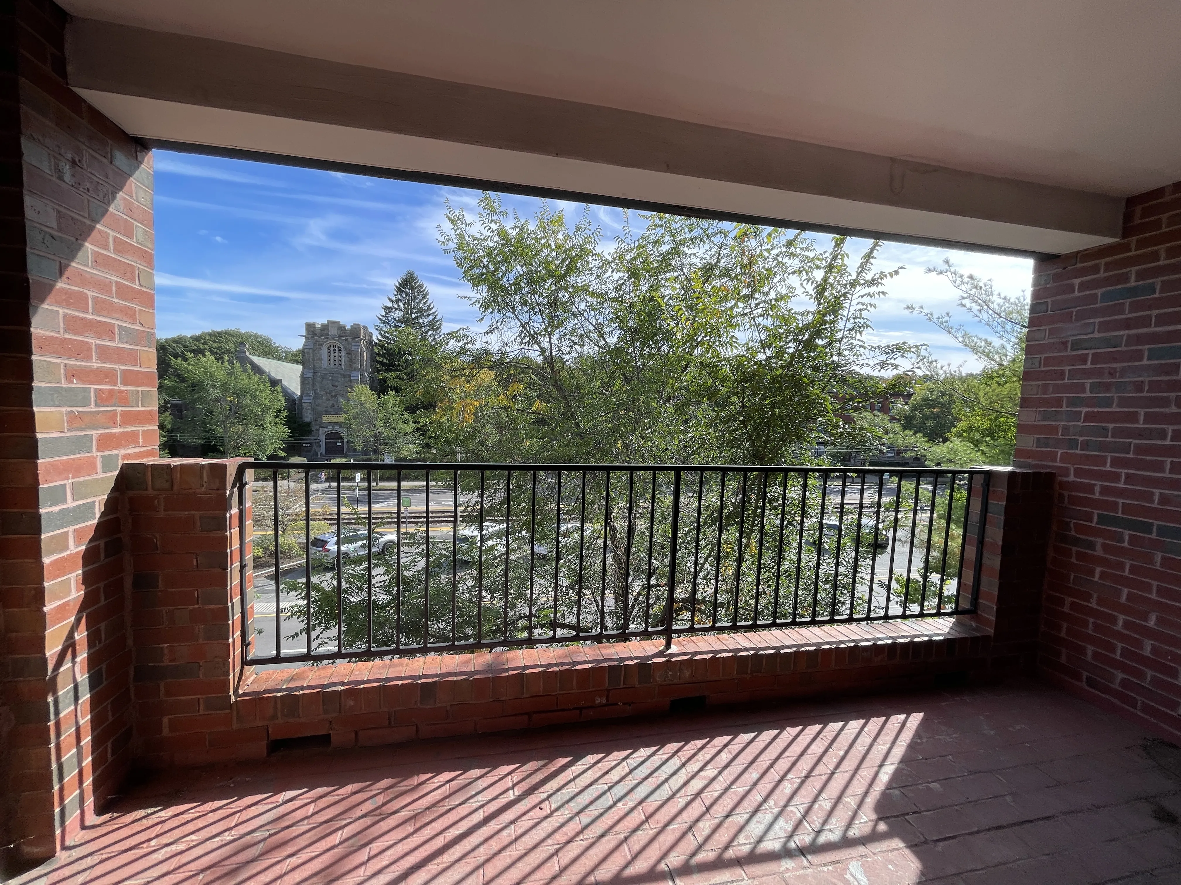 3 bed, 2 bath apartment for rent at 1850 Beacon St Unit 304F, Brookline — photo 7 of 24