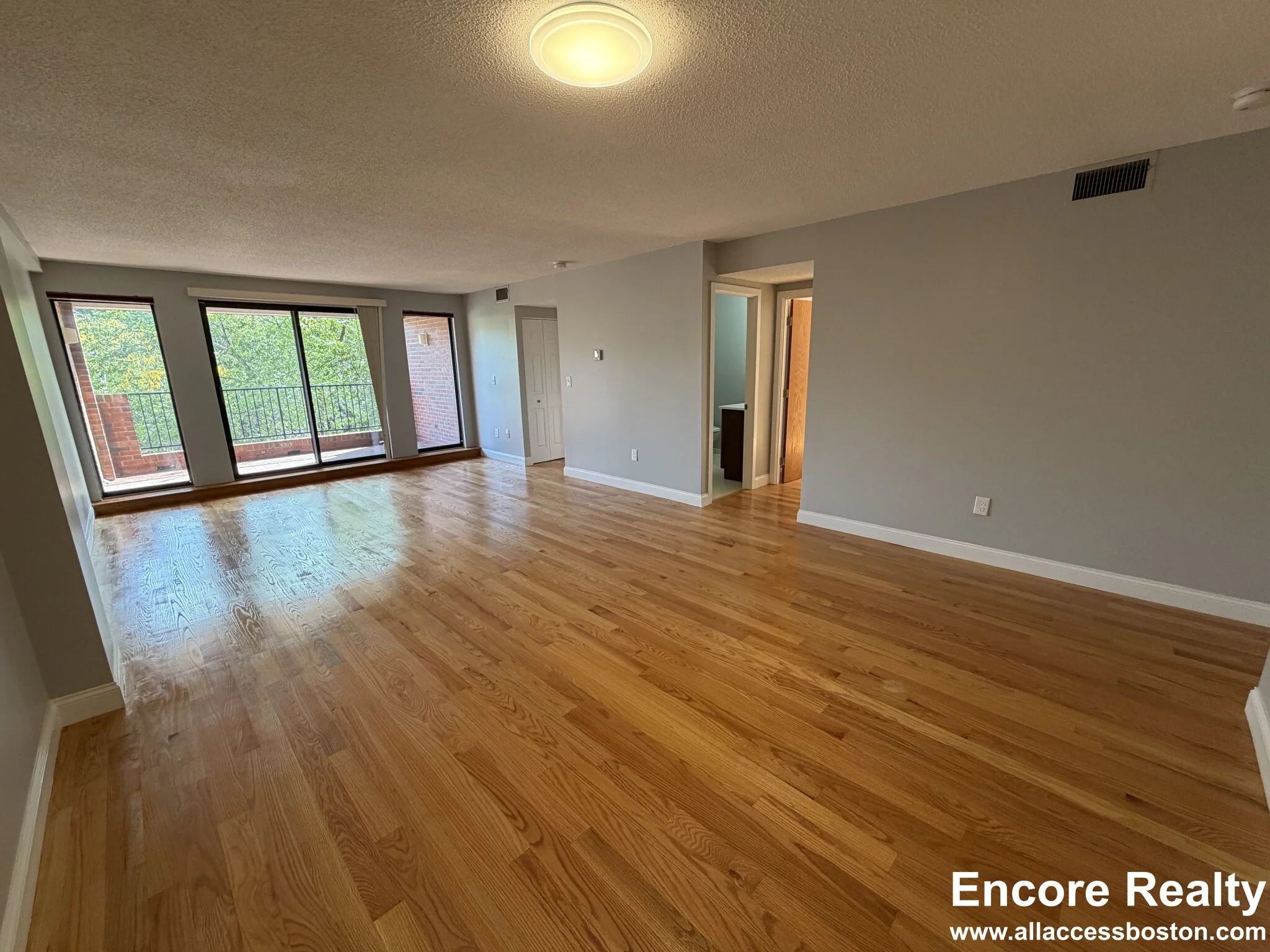 3 bed, 2 bath apartment for rent at 1850 Beacon St Unit 304Q, Brookline — photo 6 of 18