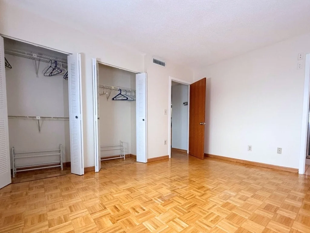 2 bed, 2 bath apartment for rent at 1850 Beacon St Unit 50P, Brookline — photo 7 of 10