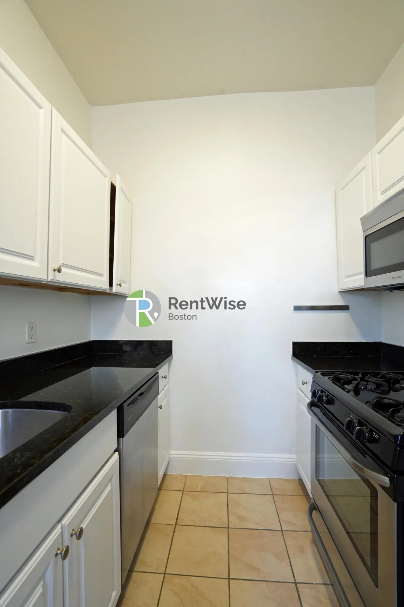 1 bed, 1 bath apartment for rent at 1850 Commonwealth Ave Unit 3, Brighton — photo 9 of 33