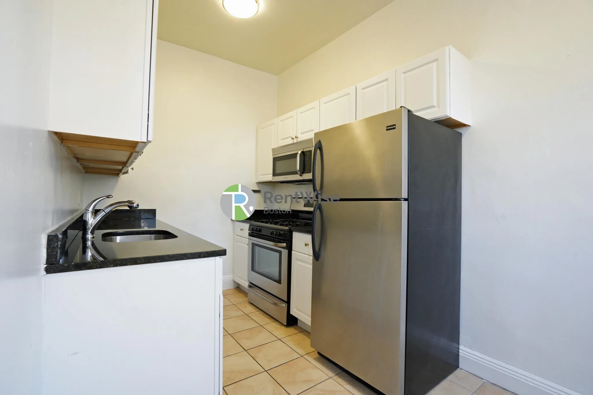 1 bed, 1 bath apartment for rent at 1850 Commonwealth Ave Unit 3, Brighton — photo 7 of 33
