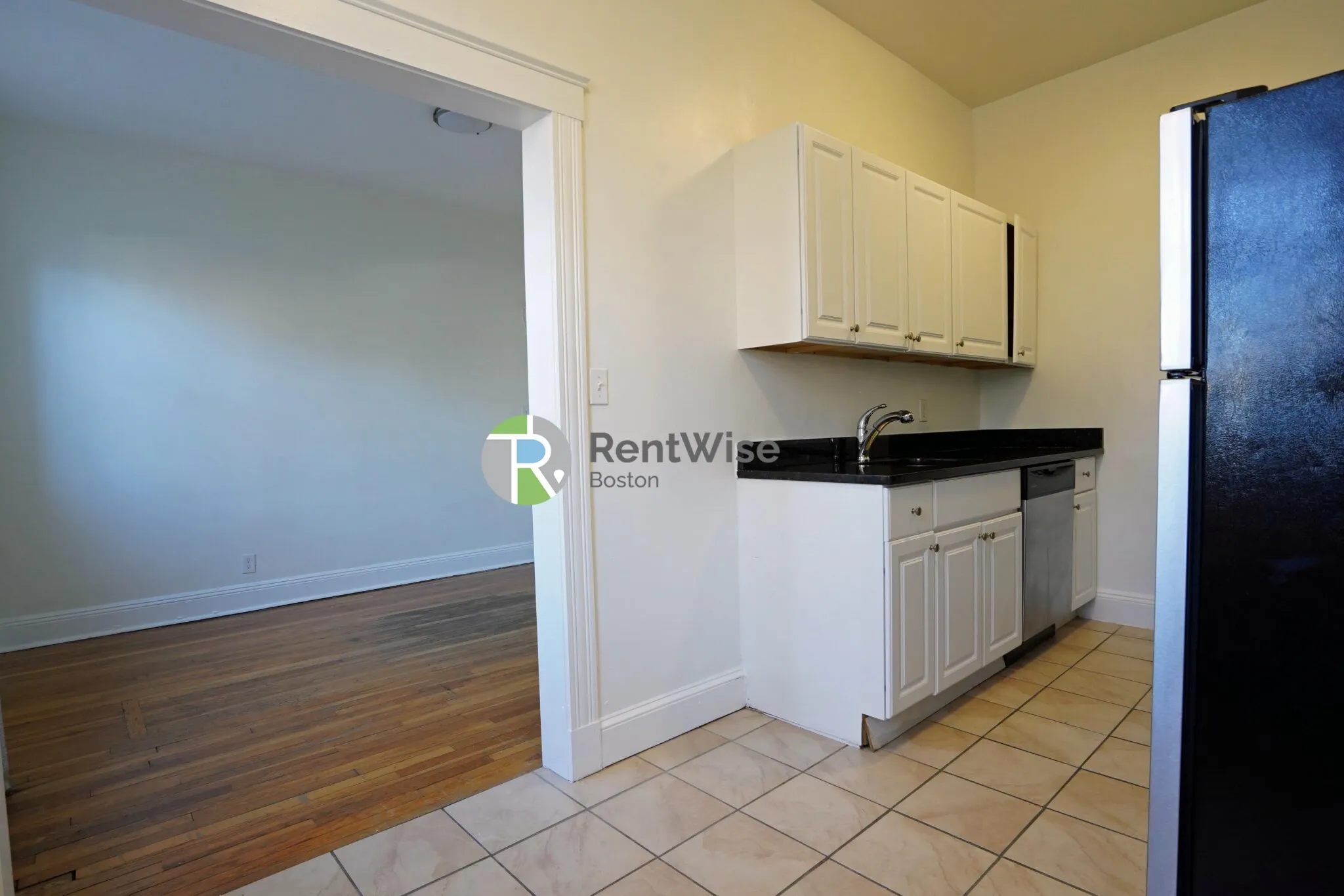 1 bed, 1 bath apartment for rent at 1850 Commonwealth Ave Unit 3, Brighton — photo 5 of 33