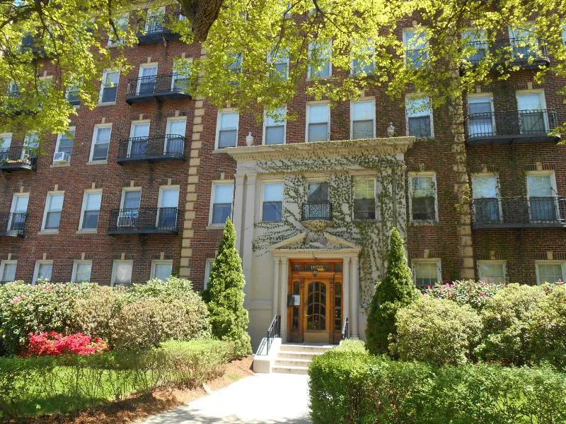 1 bed, 1 bath apartment for rent at 1850 Commonwealth Ave Unit 3, Brighton — photo 20 of 33