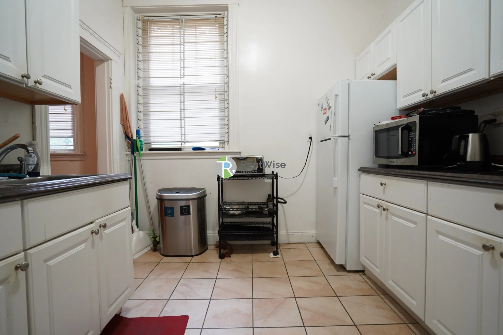 3 bed, 1 bath apartment for rent at 1850 Commonwealth Ave Unit 4, Brighton — photo 8 of 26