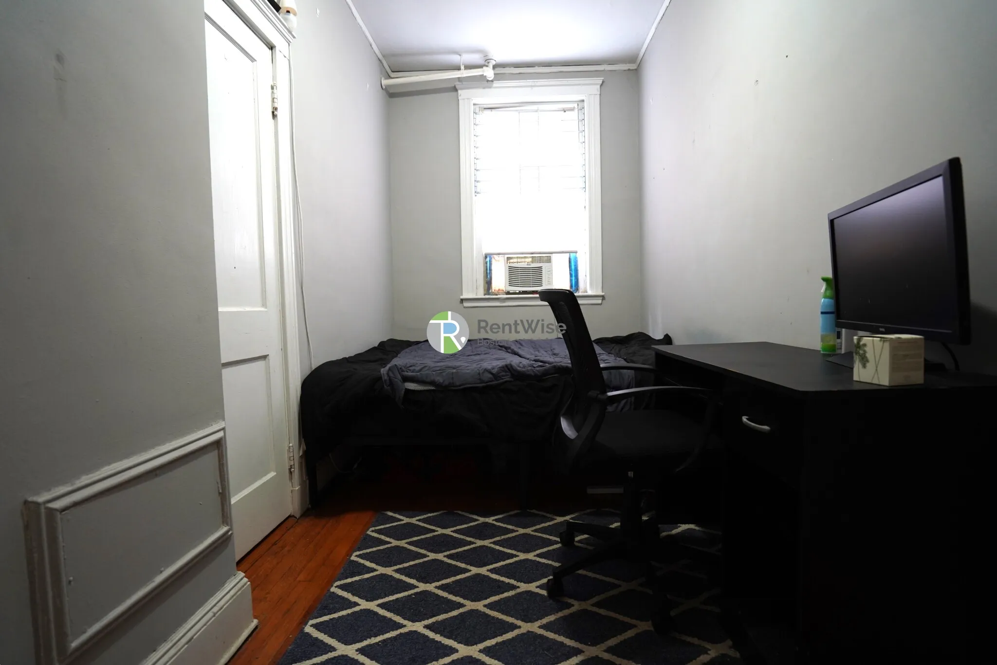 3 bed, 1 bath apartment for rent at 1850 Commonwealth Ave Unit 4, Brighton — photo 9 of 26