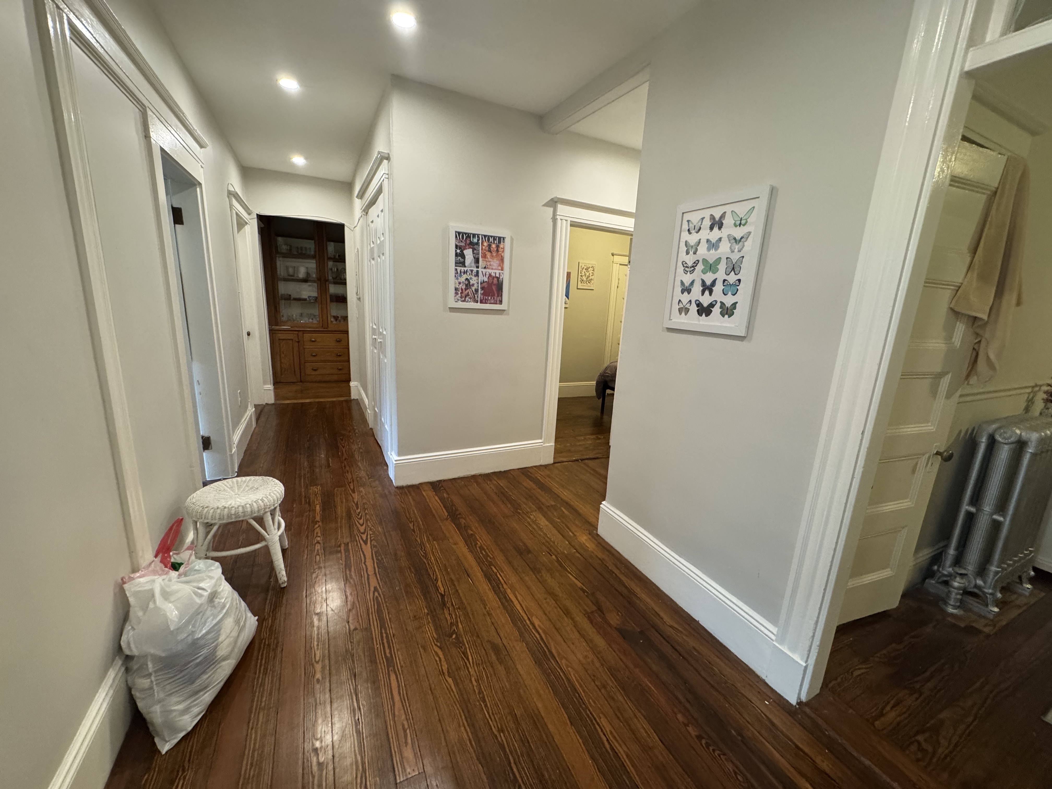 3 bed, 1 bath apartment for rent at 1855 Beacon St Unit 1, Brookline — photo 6 of 8