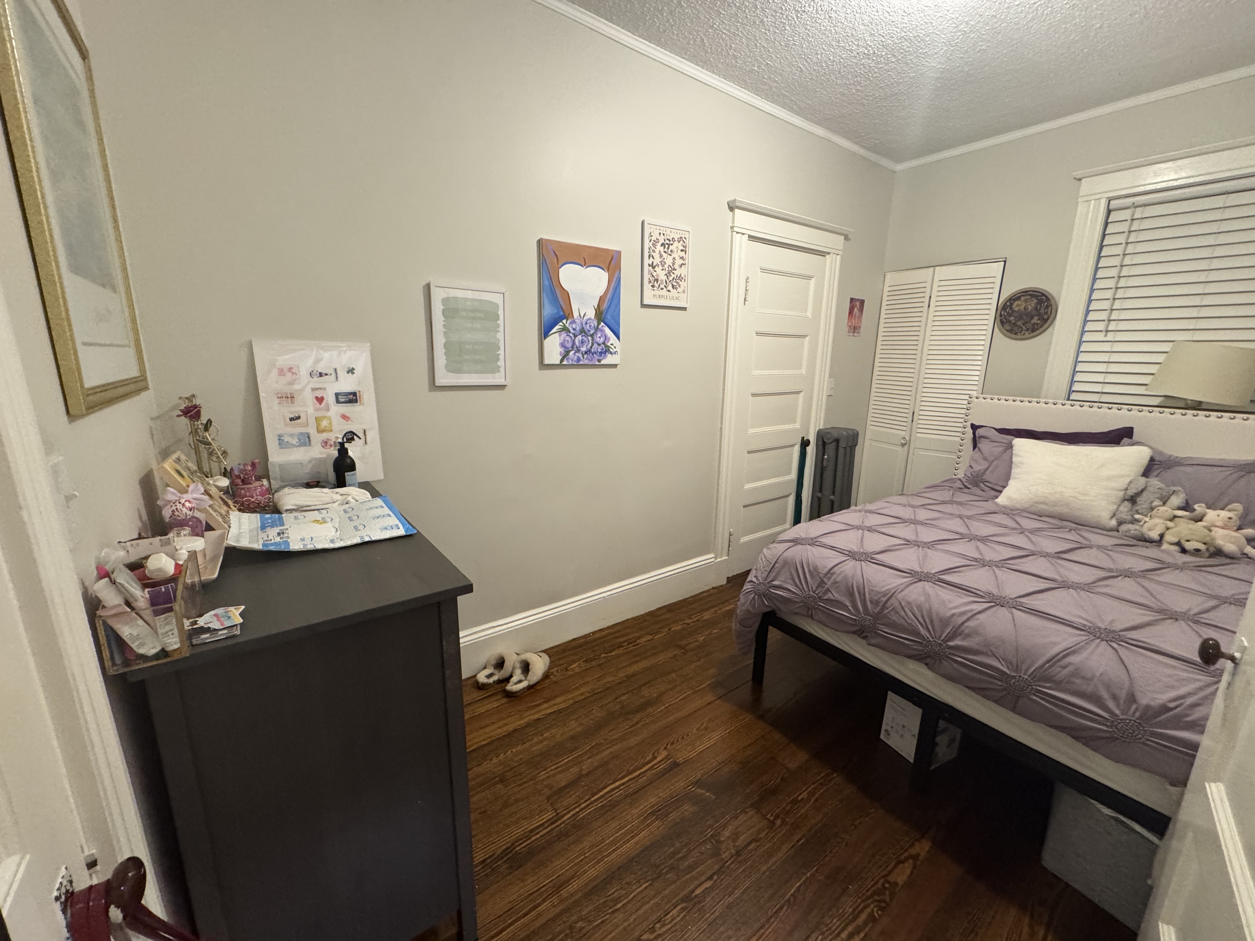 3 bed, 1 bath apartment for rent at 1855 Beacon St Unit 1, Brookline — photo 4 of 8