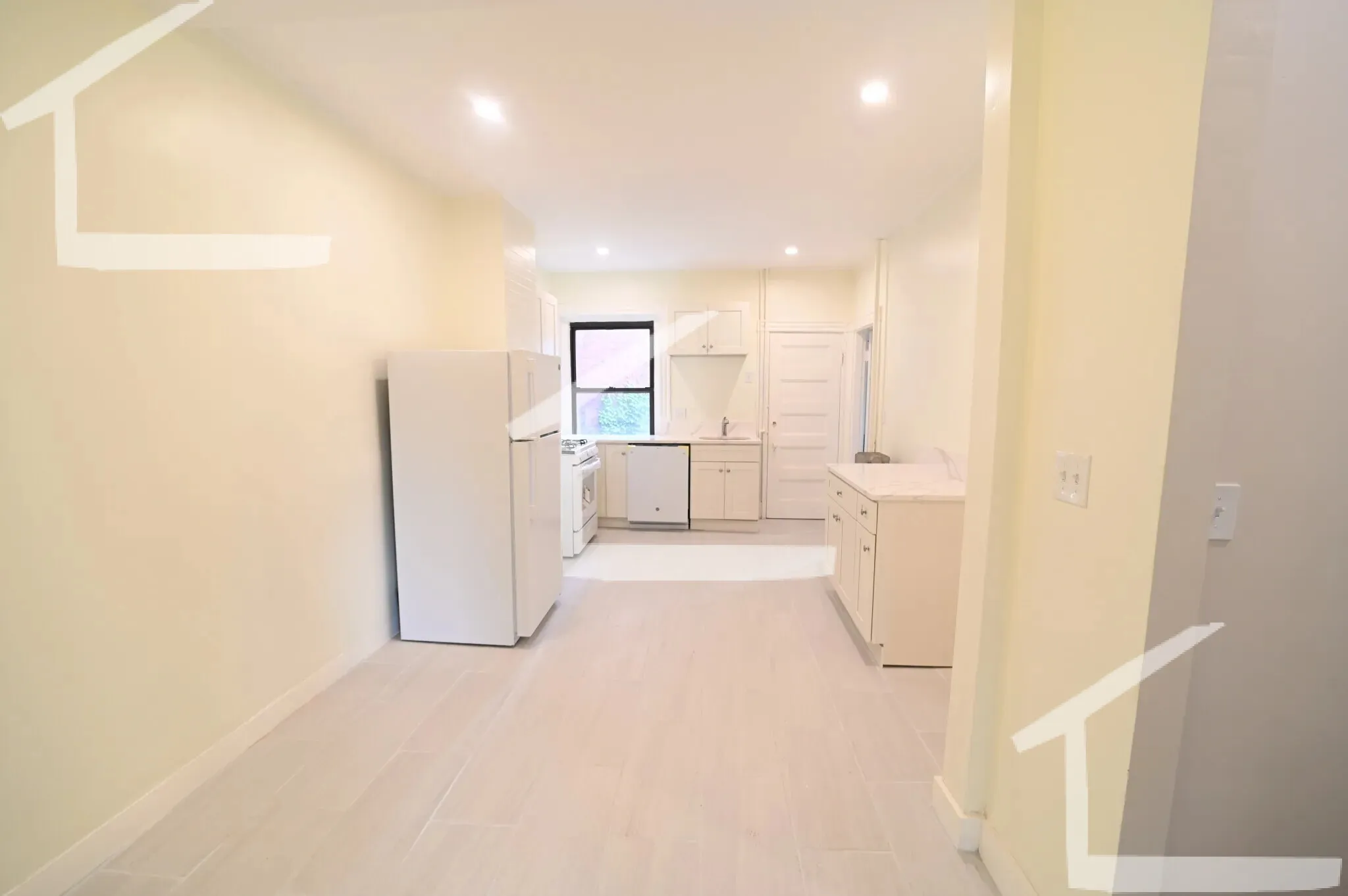 3 bed, 1 bath apartment for rent at 1855 Beacon St Unit 2EF, Aspinwall Hill — photo 11 of 30