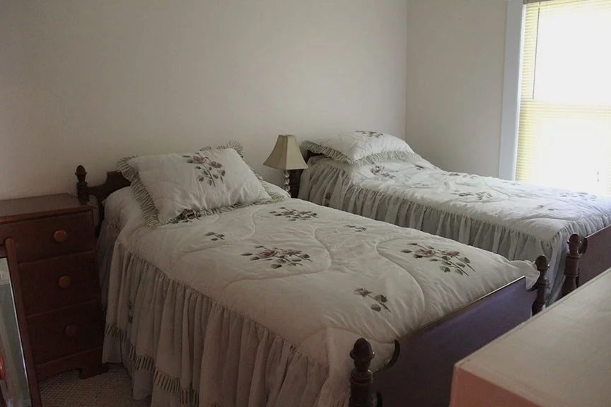 3 bed, 1 bath apartment for rent at 1859 Northampton St Unit 1, Holyoke — photo 9 of 17