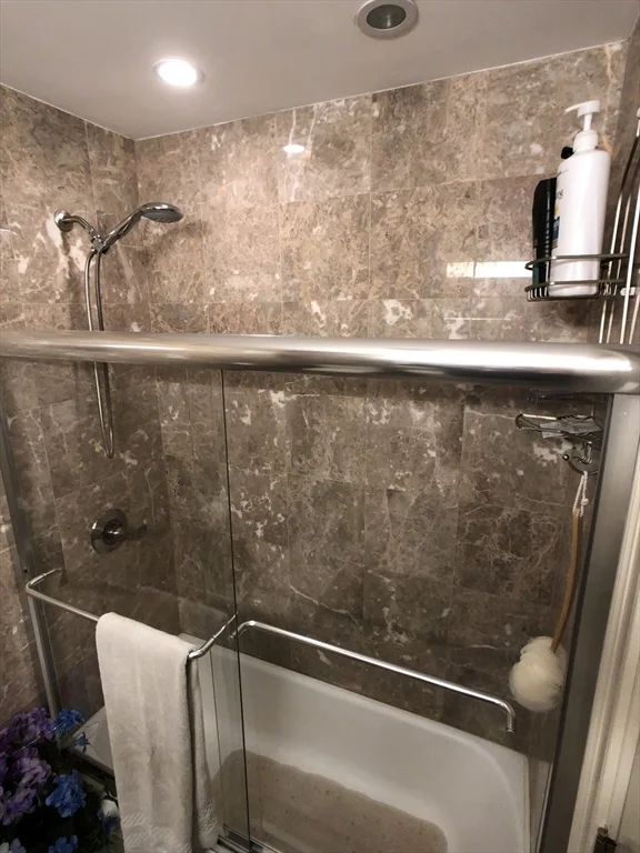 2 bed, 2 bath apartment for rent at 186 Beacon St Unit 3, Back Bay — photo 14 of 17