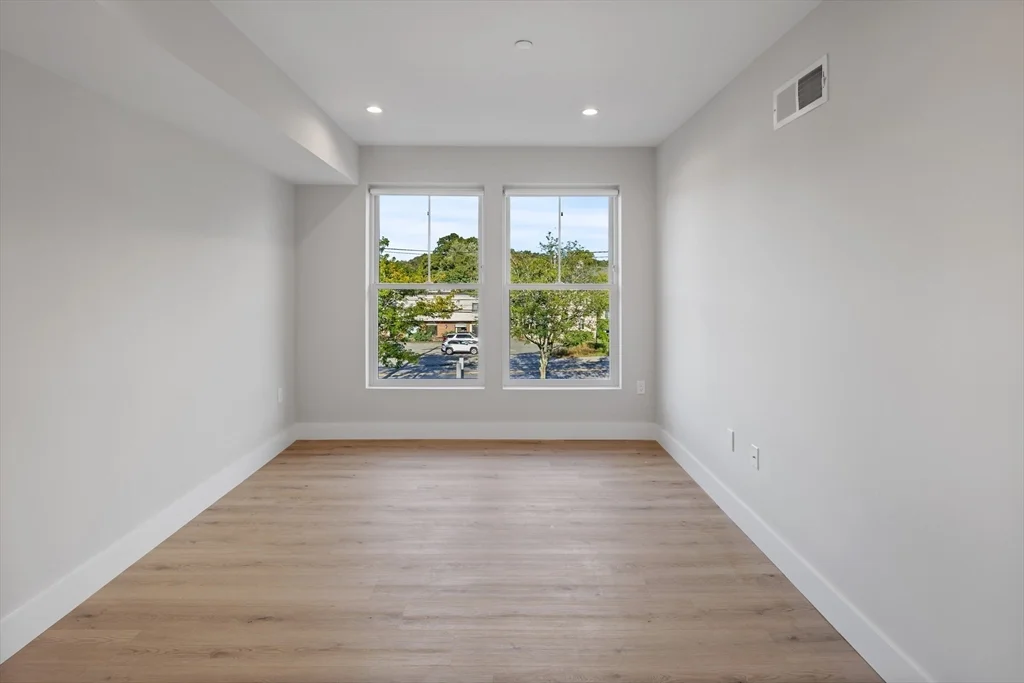 1 bed, 1 bath apartment for rent at 186 Bedford St Unit 204, Lexington — photo 6 of 10