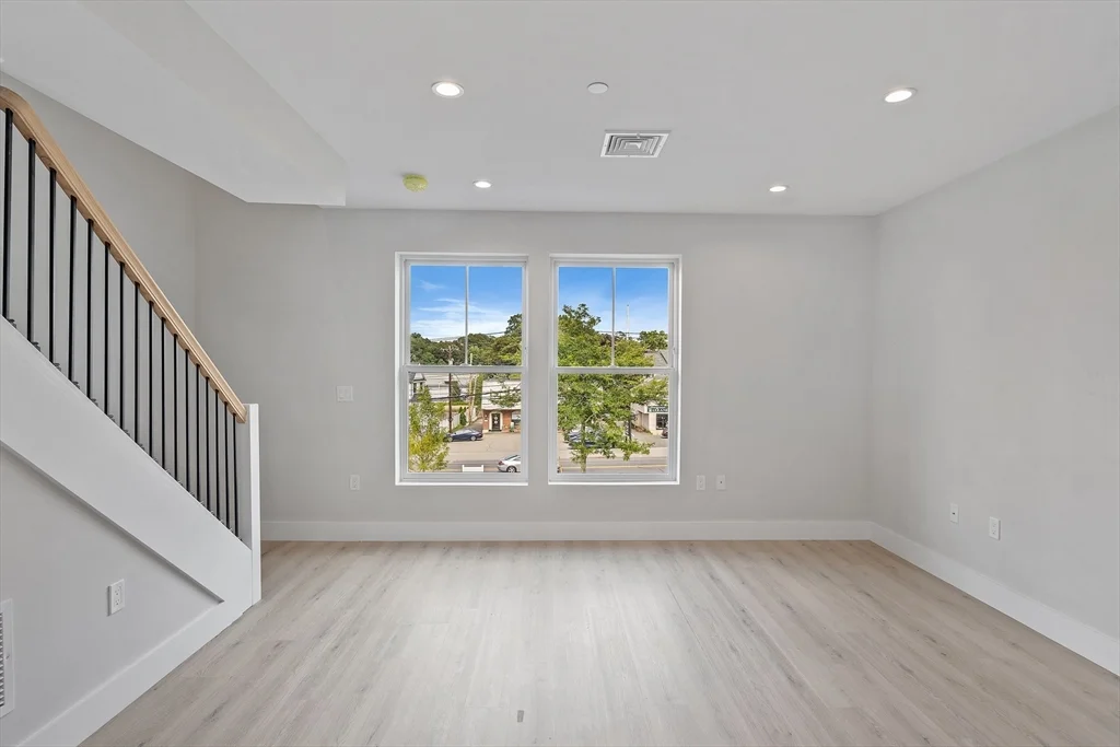 1 bed, 1 bath apartment for rent at 186 Bedford St Unit 210, Lexington — photo 6 of 19