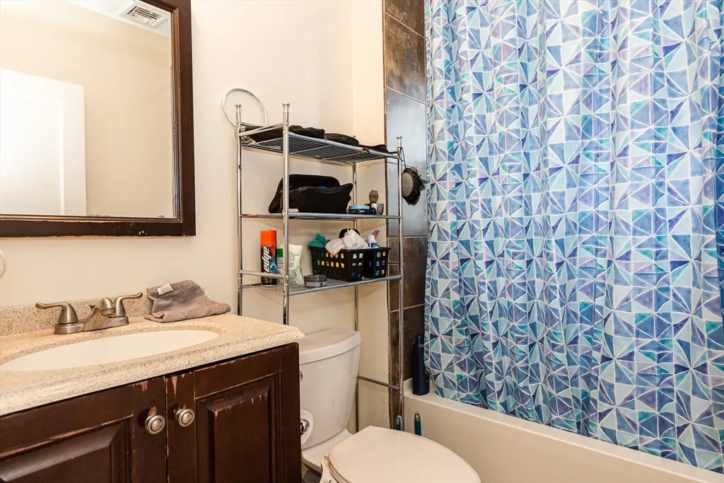 4 bed, 2 bath apartment for rent at 186 Calumet St Unit 186, Mission Hill — photo 9 of 13